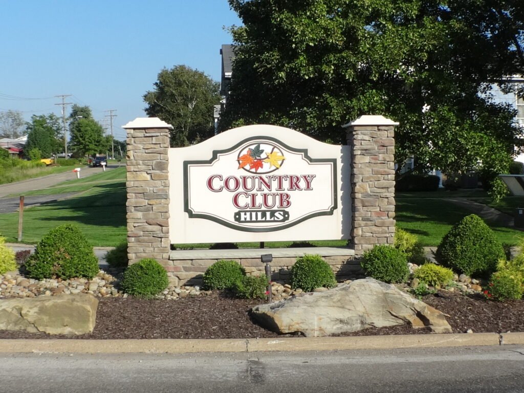 Country Club Hills entrance sign in Steubenville, marking the neighborhood entrance